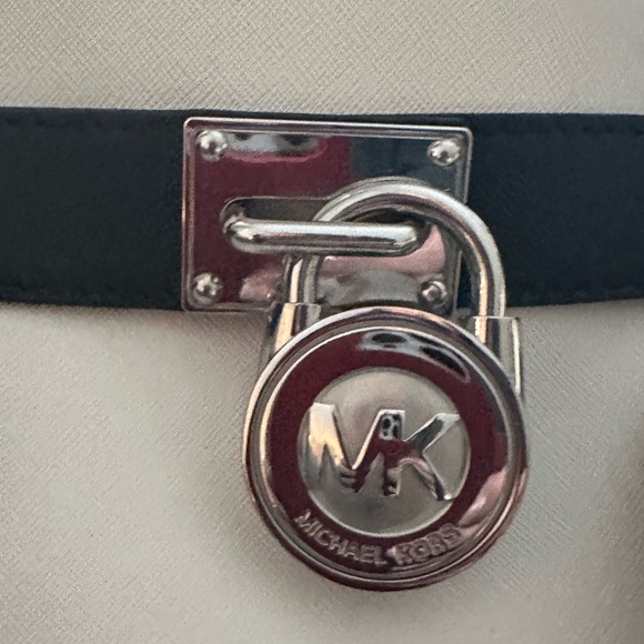 Stylish Black and White Satchel - Picture 5 of 16